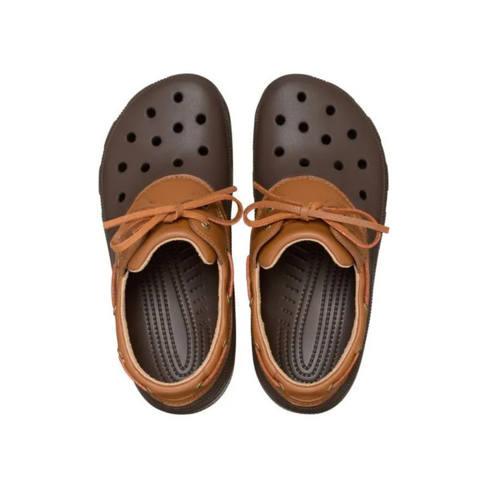 cocodeshi Crocs x Classic Luxe Boat Shoe 'Dark Cocoa' Feminino 213435-2ME
